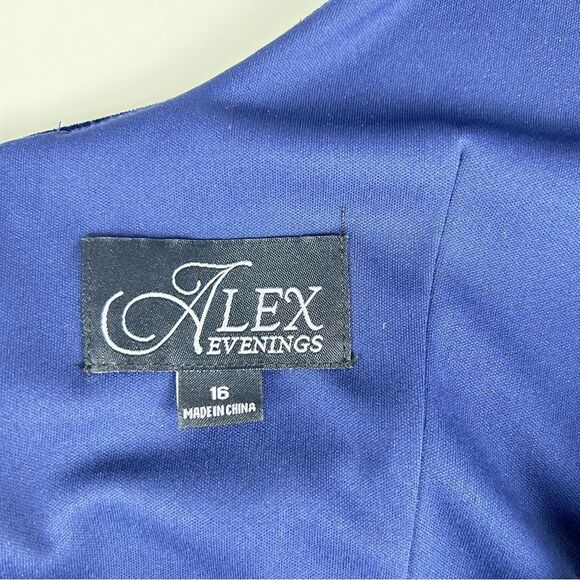 ALEX EVENINGS Velvet Cocktail Dress With side Ruching & Embellishment Size 16 - Picture 8 of 14